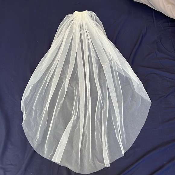 Wedding veil - Picture 2 of 4